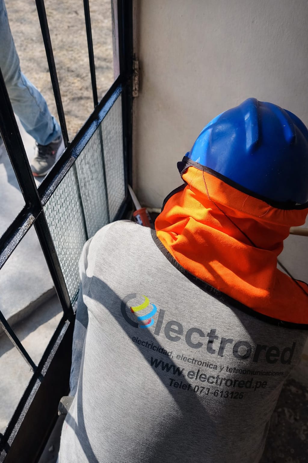 Equipo Electrored en campo